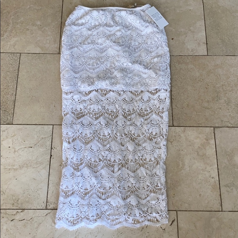 NWT White Lurelly Skirt